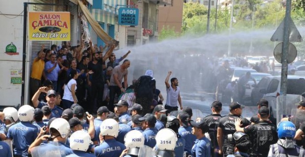 Diyarbakır’da HDP’lilere polis müdahalesi