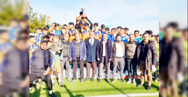 Futbol turnuvasının şampiyonu Talaytepe