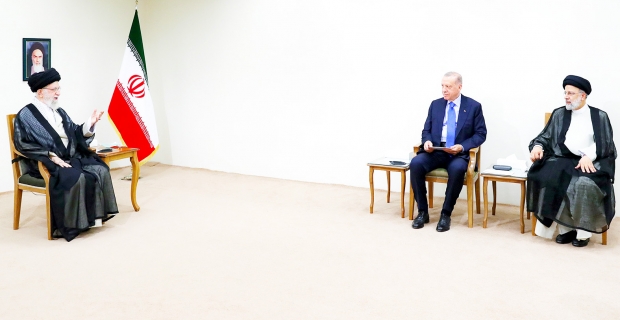 Erdoğan, İran Dini Lideri Hamaney ile görüştü
