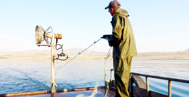 Van Gölü balıkçıları ‘Vira Bismillah’ dedi