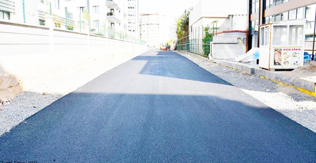 Üç yeni sokak asfaltlandı