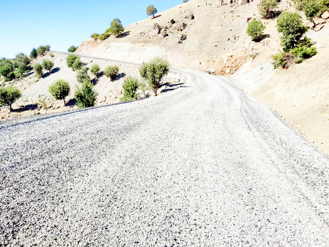 Kırsal mahallelerde 428  kilometre yol asfaltlandı