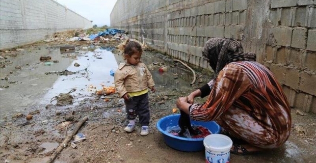 Suriye'deki kolera salgını Türkiye sınırına ulaştı: En az 29 kişi öldü