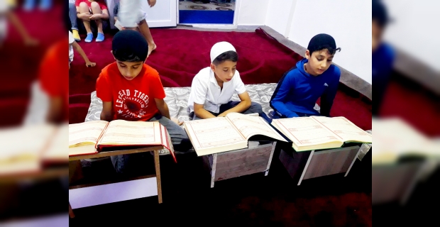 Kur'an'ı Kerim hatim eden çocuklar ödüllendirildi