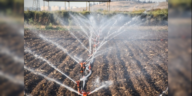 Diyarbakır'da DSİ'nin tarımsal sulama çalışmaları sürüyor