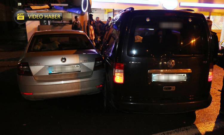 Diyarbakır'da park halindeki araçlar faciayı önledi