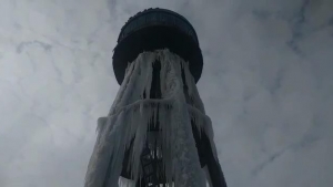Havalar eksi 17’yi buldu, su kulesi buz sarkıtına döndü